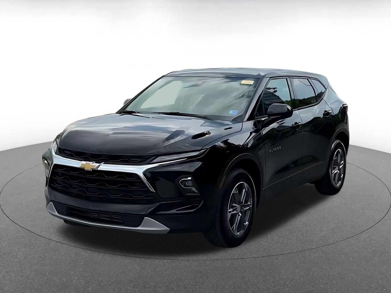 Used 2026 Chevrolet Blazer LT FWD image 6