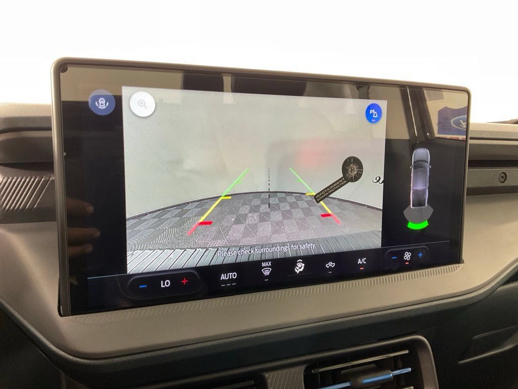 New 2026 Ford Maverick Lobo AWD/4WD image 23