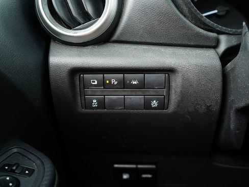 Used 2025 Nissan Versa S w/ Electronics Package FWD image 29