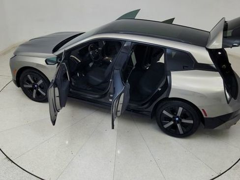 Used 2024 BMW iX xDrive50 w/ Premium Package image 83