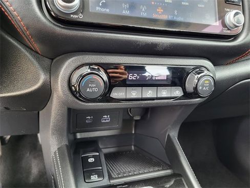 Used 2024 Nissan Kicks SR image 7