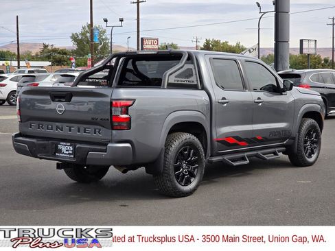 Used 2023 Nissan Frontier SV w/ Midnight Edition Package image 5