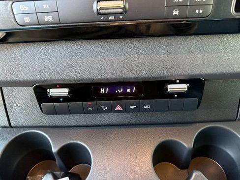 New 2025 Mercedes-Benz Sprinter 2500 image 18