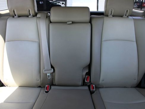 Used 2014 Toyota 4Runner SR5 Premium AWD/4WD image 36