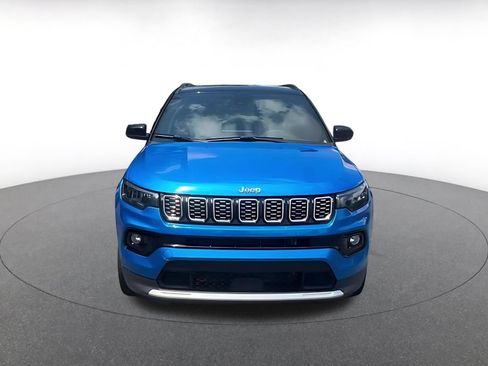 Used 2025 Jeep Compass Limited AWD/4WD image 4