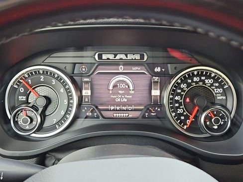 Used 2021 RAM 1500 Big Horn w/ Built-to-serve Edition image 33