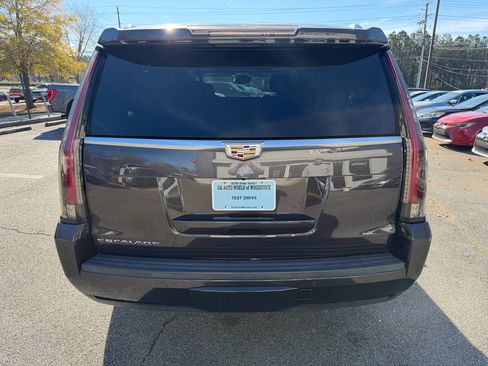 Used 2016 Cadillac Escalade ESV Premium image 6