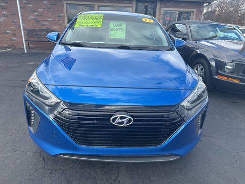 Used 2017 Hyundai Ioniq SEL image 3