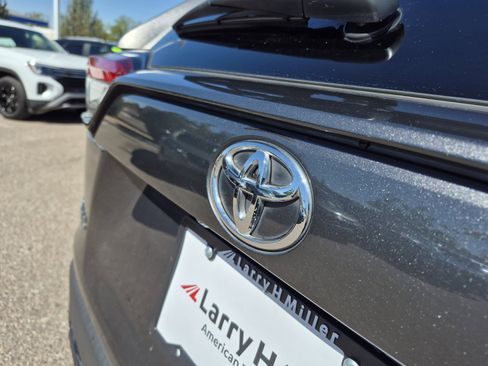 Used 2020 Toyota RAV4 XLE Premium AWD/4WD image 22
