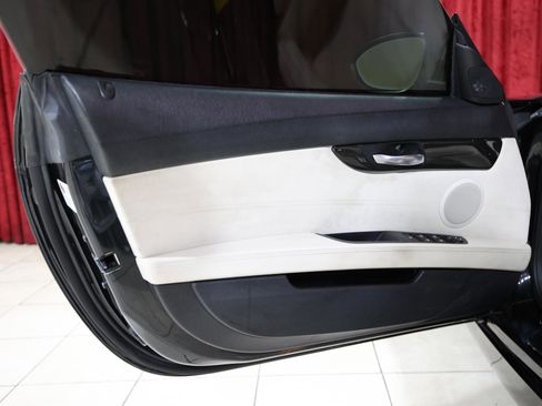 Used 2011 BMW Z4 sDrive35i image 12