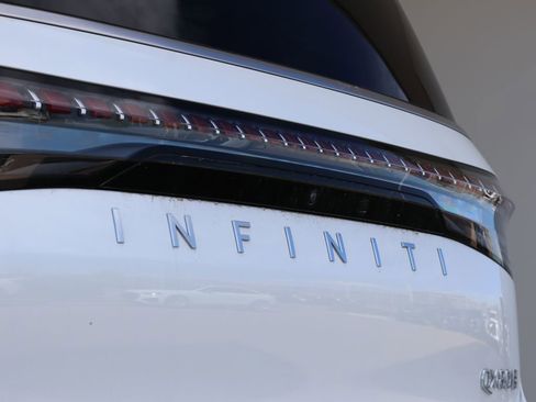 Certified 2025 INFINITI QX80 Sensory AWD/4WD image 13