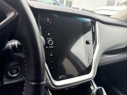 Used 2020 Subaru Outback Premium image 5