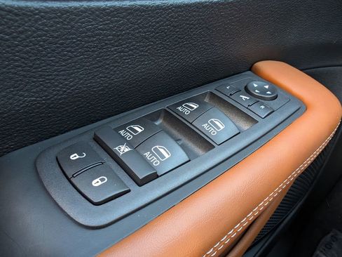 New 2026 Chrysler Pacifica Pinnacle w/ Trailer Tow Group image 41