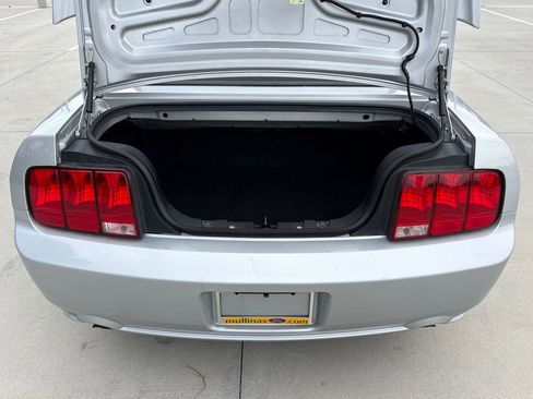 Used 2006 Ford Mustang GT image 29