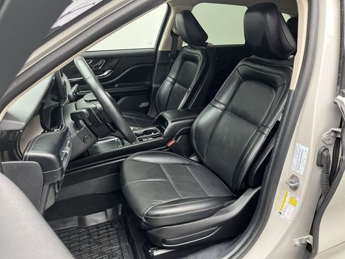 Used 2024 Lincoln Corsair Reserve w/ Equipment Group 201A image 11