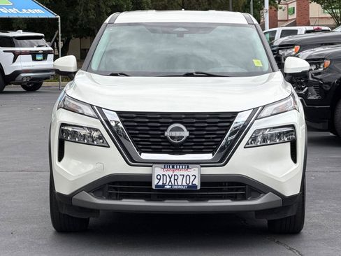 Used 2023 Nissan Rogue SV FWD image 8