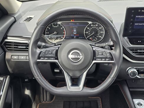 Used 2023 Nissan Altima 2.5 SR w/ SR Premium Package FWD image 14