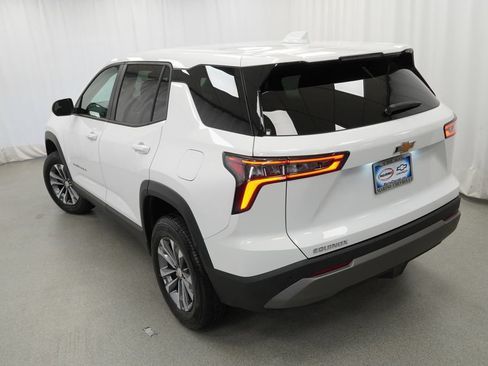 Certified 2025 Chevrolet Equinox LT FWD image 37