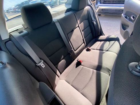 Used 2016 Chevrolet Cruze LT FWD image 2