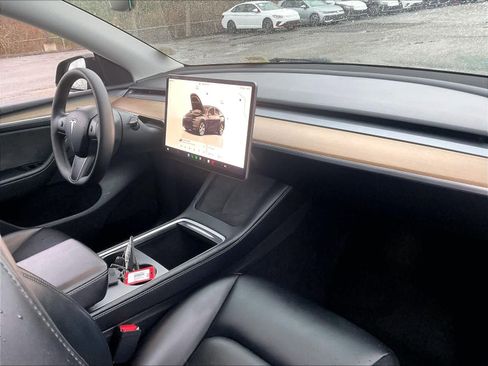 Used 2023 Tesla Model Y Long Range image 14