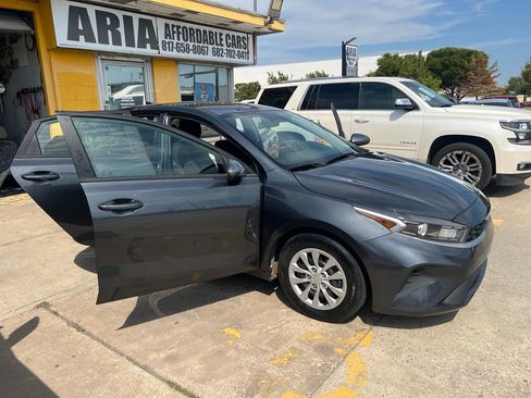 Used 2024 Kia Forte LX FWD image 7