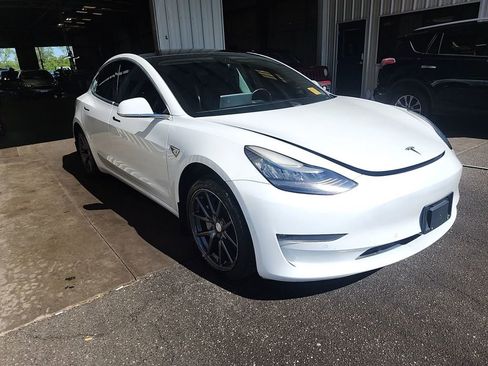 Used 2019 Tesla Model 3 Standard Range Plus RWD image 1