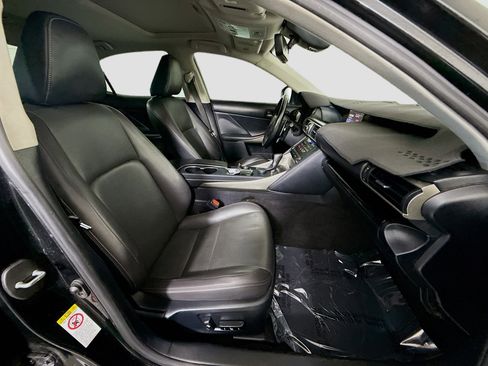 Used 2018 Lexus IS 300 w/ Premium Package image 29
