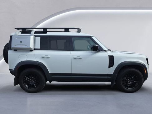Used 2020 Land Rover Defender 110 SE image 3