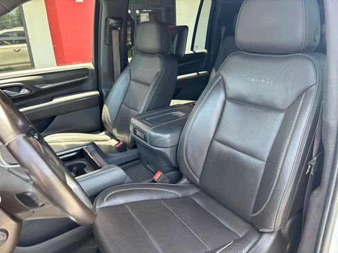 Used 2021 GMC Yukon XL Denali w/ Denali Ultimate Package AWD/4WD image 22