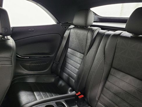 Used 2019 Buick Cascada Premium image 18