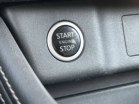 Used 2021 Nissan Rogue SL image 34