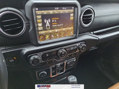 Used 2022 Jeep Wrangler Unlimited Sahara w/ Safety Group image 17