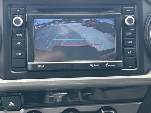 Used 2017 Toyota Tacoma SR5 w/ Tow Package RWD image 30