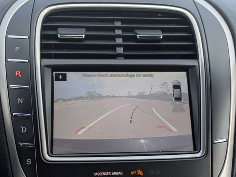 Used 2017 Lincoln MKX Reserve image 25