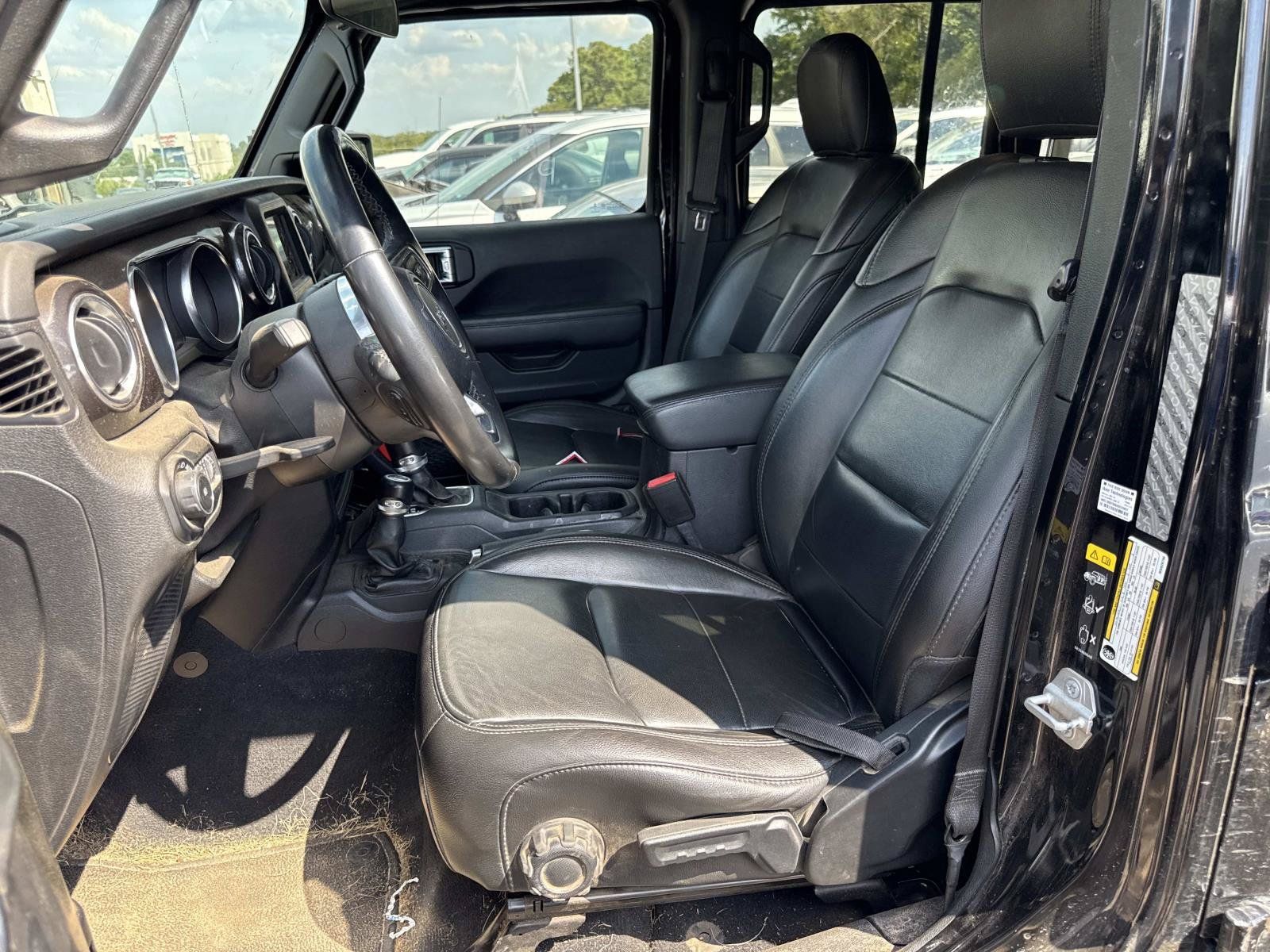 Used 2021 Jeep Wrangler Unlimited Sahara AWD/4WD image 5