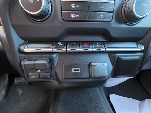 Used 2019 Chevrolet Silverado 1500 Custom Trail Boss w/ Custom Convenience Package AWD/4WD image 23