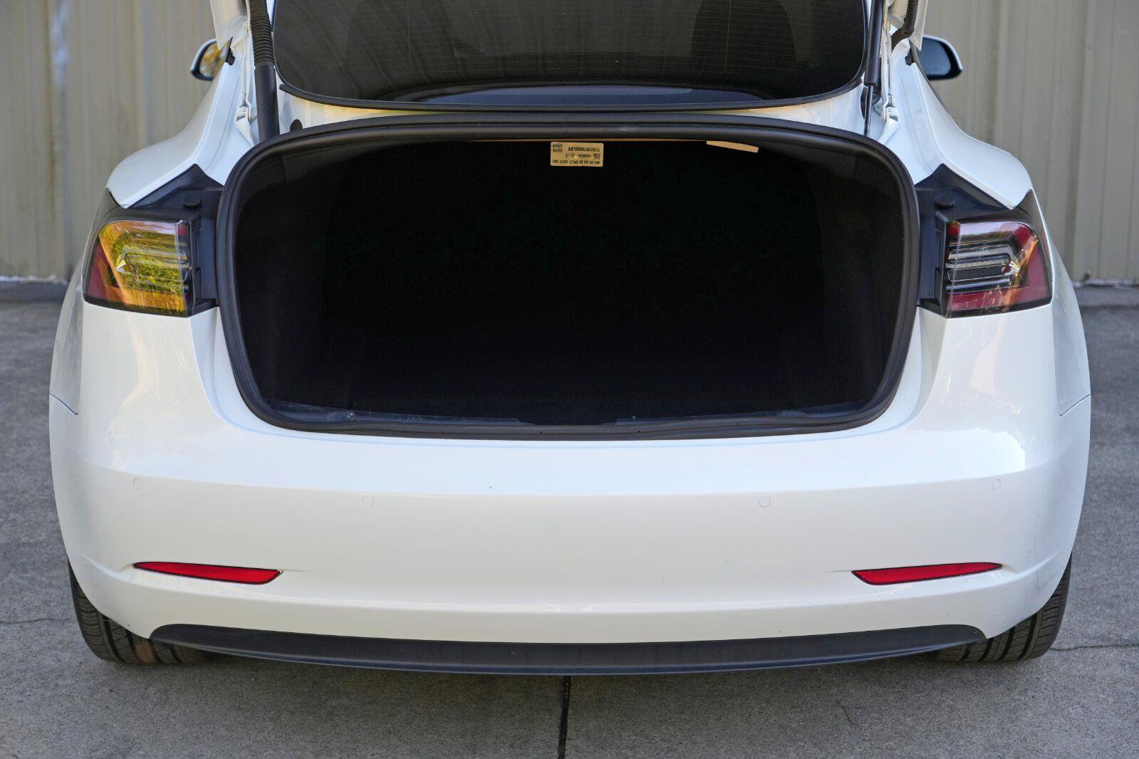 Used 2022 Tesla Model 3 Long Range AWD/4WD image 10