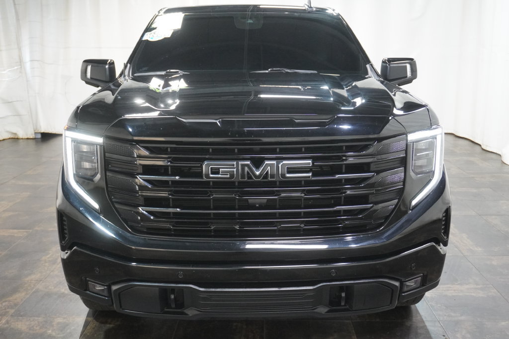 Used 2025 GMC Sierra 1500 Elevation w/ Elevation Premium Package AWD/4WD image 10