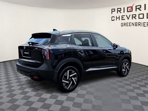 Used 2026 Nissan Kicks SV w/ SV Premium Package FWD image 8