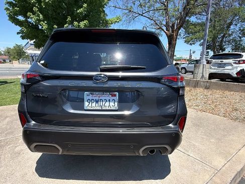 Used 2025 Subaru Forester Limited AWD/4WD image 5