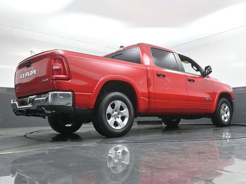 Used 2025 RAM 1500 Big Horn AWD/4WD image 34