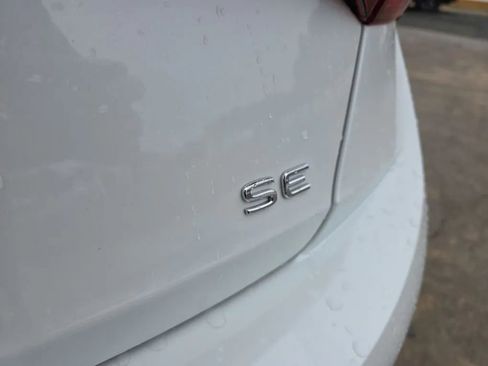 Used 2023 Volkswagen Jetta SE image 11