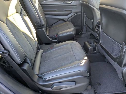 New 2025 Jeep Grand Cherokee L Altitude image 30