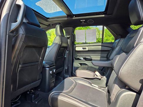 Used 2023 Ford Explorer ST w/ Equipment Group 401A AWD/4WD image 15