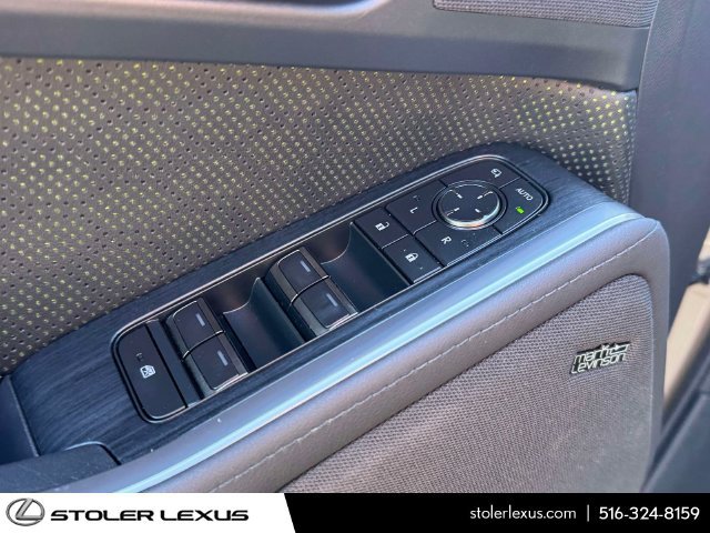 Used 2024 Lexus GX 550 AWD/4WD image 24