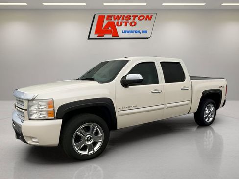 Used 2013 Chevrolet Silverado 1500 LTZ w/ LTZ White Diamond Edition image 4