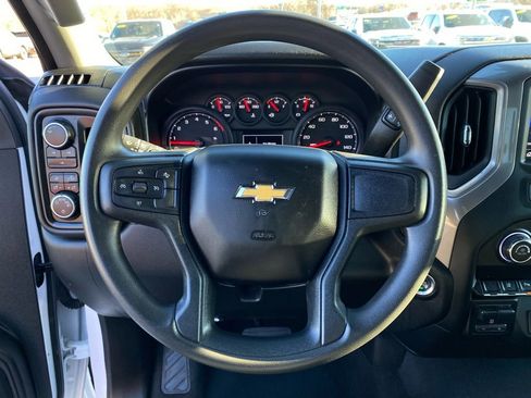 Used 2025 Chevrolet Silverado 2500 Custom w/ Custom Value Package image 13