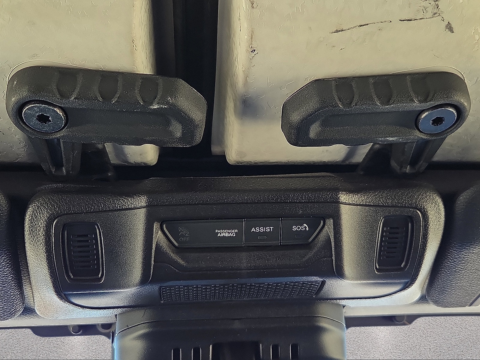 Used 2025 Jeep Wrangler Unlimited Sahara AWD/4WD image 20