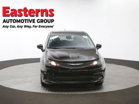 Used 2024 Chrysler Voyager LX image 50