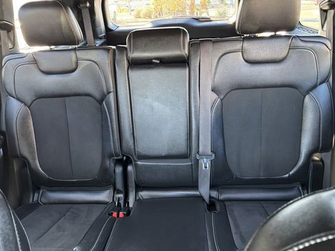 Used 2024 Jeep Grand Cherokee L Laredo image 34